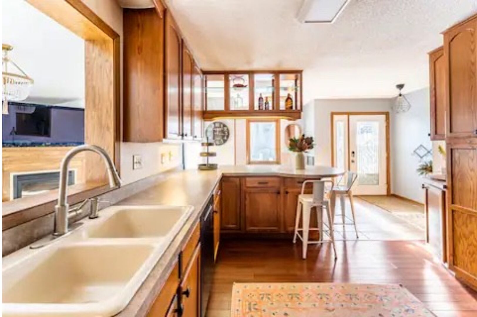 冰箱、微波炉、烤箱、炉灶