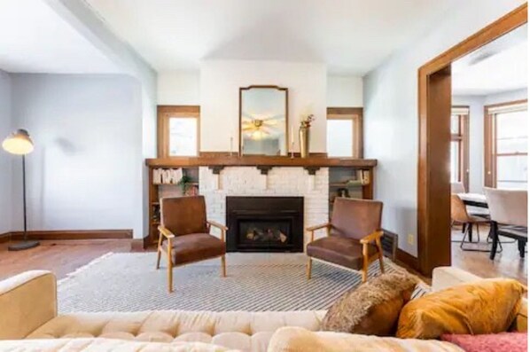 TV connectée, cheminée