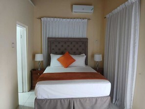 1 개의 침실, 고급 침구, 오리/거위털 이불, 각각 다른 스타일의 인테리어