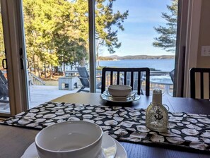 Dining - Oceanfront Cottage with Fire Pit & Stunning Views, beach access! (Hancock)