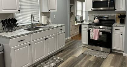 2 Bedroom-near Hospitals, Six Flag, Big E