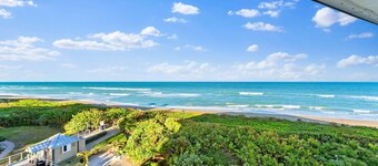 OCEANFRONT Penthouse XL Balcony w/ Gorgeous Views, S. Hutchinson Island/Stuart

