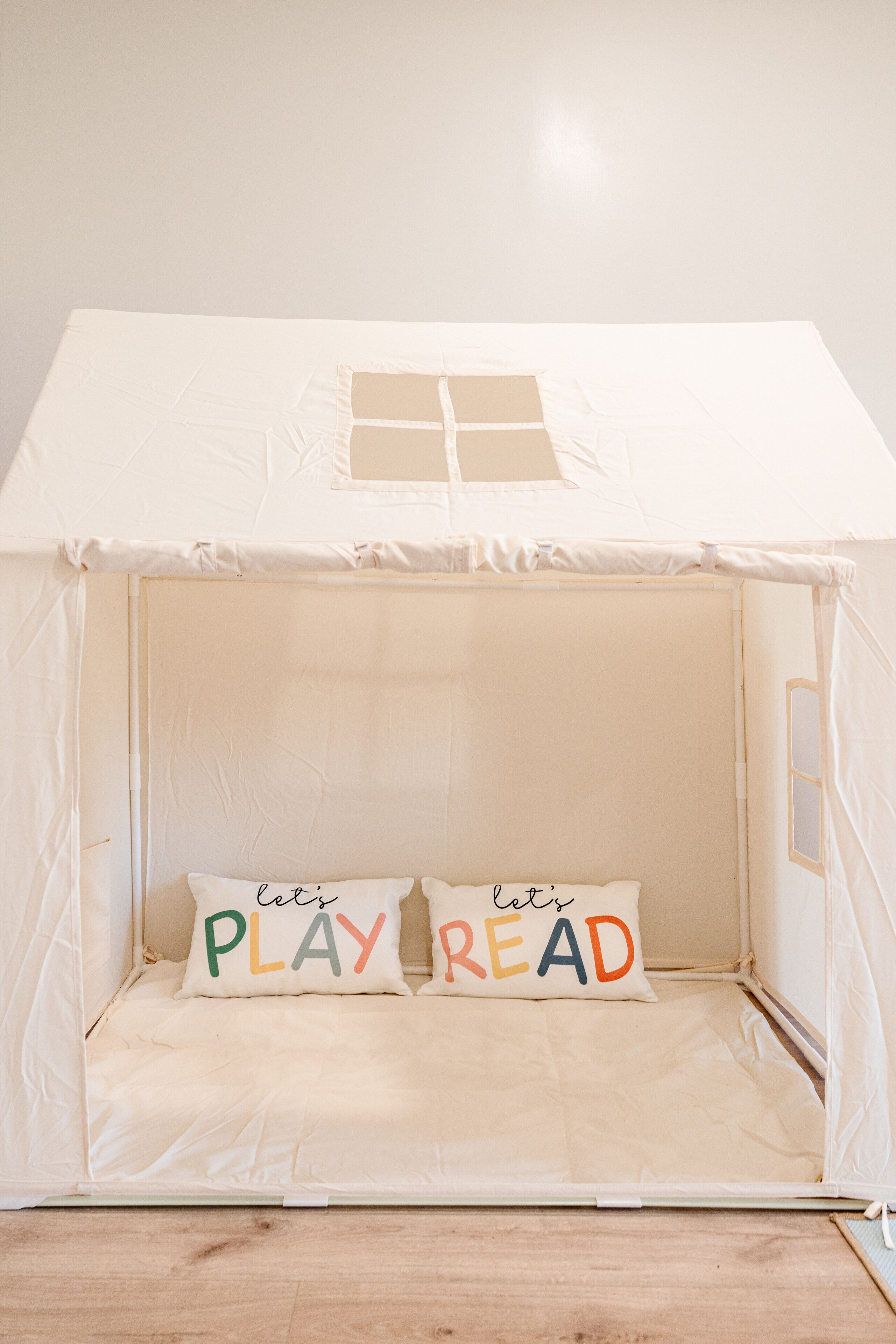 5 bedrooms, iron/ironing board, travel cot, free WiFi