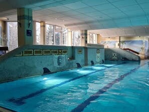 Indendørs pool