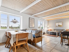 Televisie en een open haard