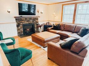 Smart-TV, videospill, bordtennis og bøker