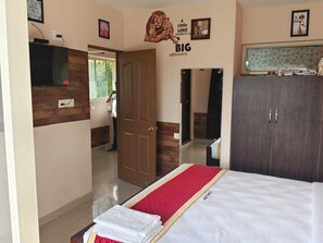1 habitación, tabla de planchar con plancha, wifi y ropa de cama 