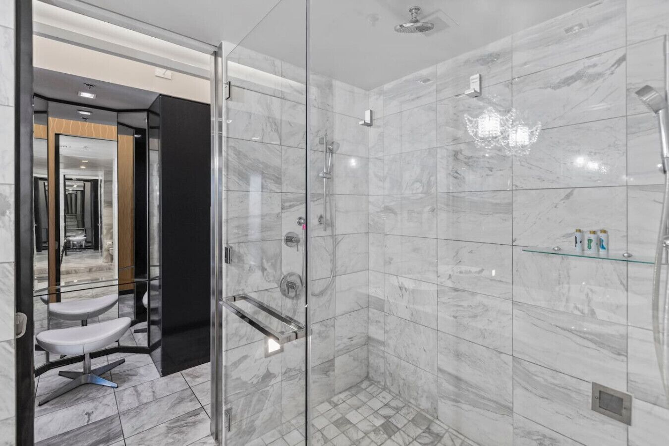 Shower, jetted bath, hair dryer