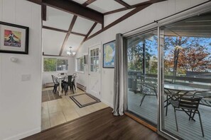 Unclassified image, 5 of 28, button