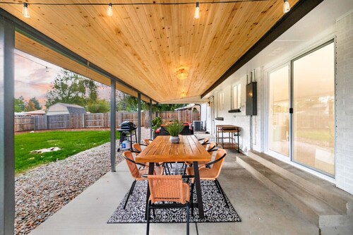 Luxury Jungle Haven Near DT Littleton & Denver