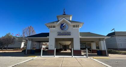 Newly remodeled family friendly home in Jenks. Walking distance to Aquarium.