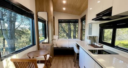A Vineyard TinyHome Escape