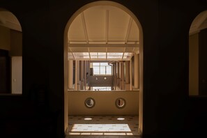 Interior - Neevana Hotel Hikkaduwa (Hikkaduwa)