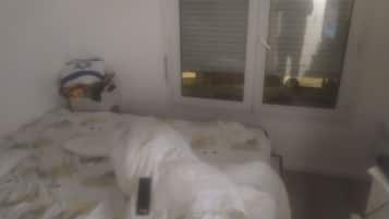 1 quarto, ferros/tĂĄbuas de passar roupa, Wi-Fi, roupa de cama