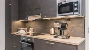 Réfrigérateur, micro-ondes, lave-vaisselle