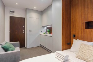 Iron/ironing board, WiFi, bed sheets - Lumina cozy studio in Warsaw (Warszawa)