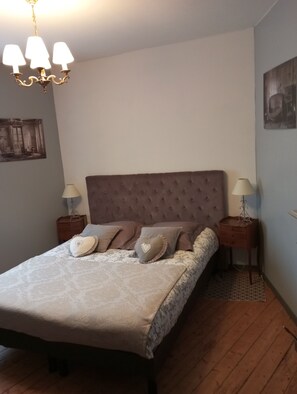 3 Schlafzimmer, Bügeleisen/Bügelbrett, Bettwäsche