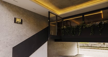 1863 Boutique Hotel