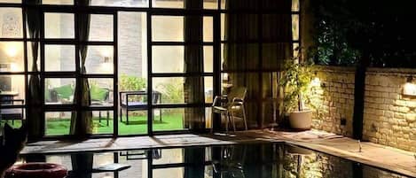 9 piscinas externas