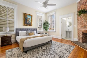 4 chambres, fer et planche à repasser, Wi-Fi, draps fournis