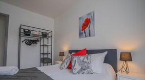3 bedrooms, iron/ironing board, free WiFi, bed sheets