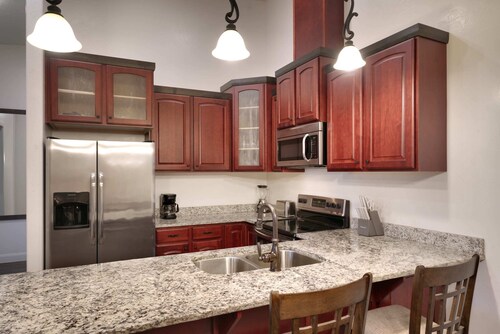 Luxury Downtown Rental - La Dolce Vita Villas #2