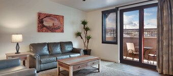 Luxury Downtown Rental - La Dolce Vita Villas #6