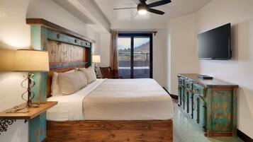 2 bedrooms, desk, iron/ironing board, WiFi