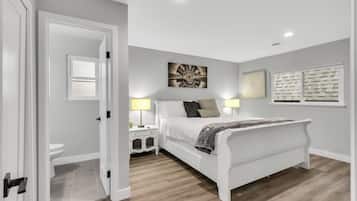 2 bedrooms, desk, iron/ironing board, travel crib