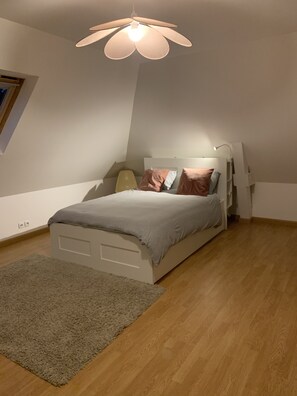 2 bedrooms, iron/ironing board, WiFi, bed sheets - Appartement Sentiers Côtiers et Golf (Carantec)