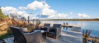 Starlight Shores - Serene Lakefront Retreat: Explore and Unwind