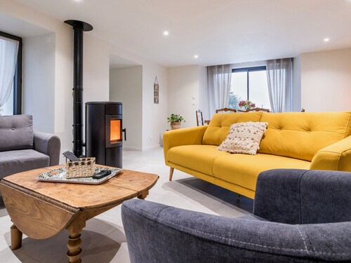 Gîte familial rénové près du Canal de Nantes avec jardin, terrasse, wifi et chambres mansardées