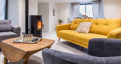 Gßte familial rénové prÚs du Canal de Nantes avec jardin, terrasse, wifi et chambres mansardées