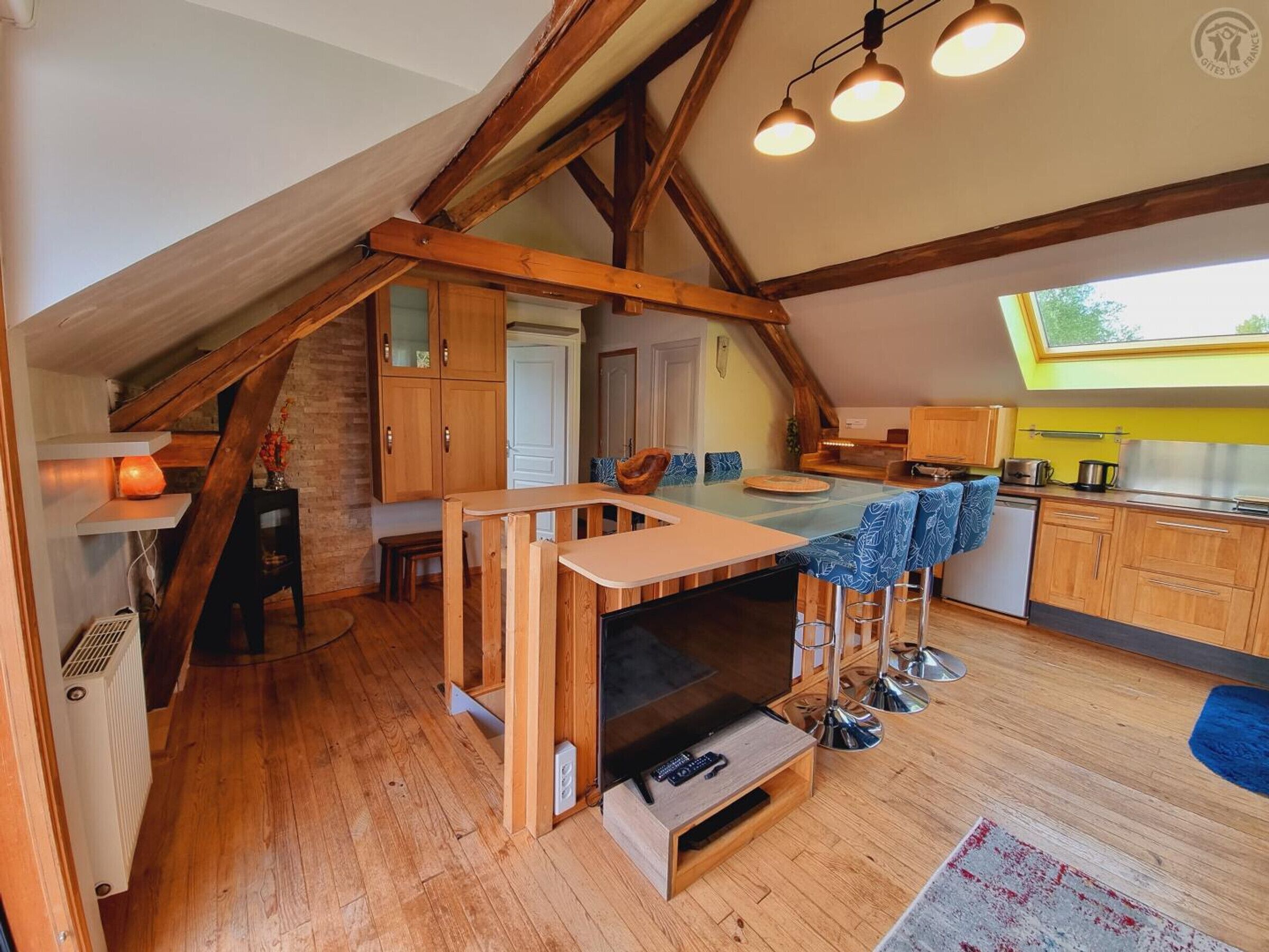 Fridge, microwave, dishwasher