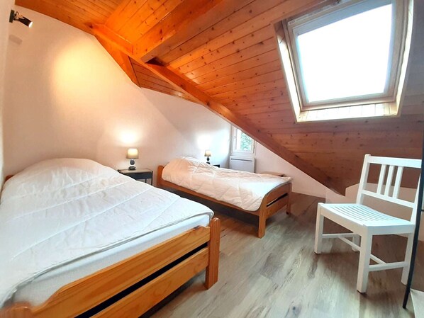 2 bedrooms