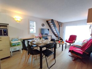 Dining - Duplex T3 pour 6 avec balcon sud, parking et casier à skis à Saint-Lary-Soulan (Saint-Lary-Soulan)