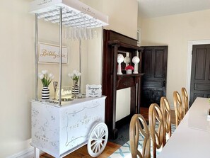 Dining - The Pop Inn - Your Ultimate Getaway (Charlottesville)