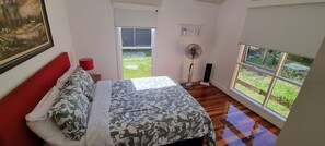 3 habitaciones, tabla de planchar con plancha, wifi y ropa de cama