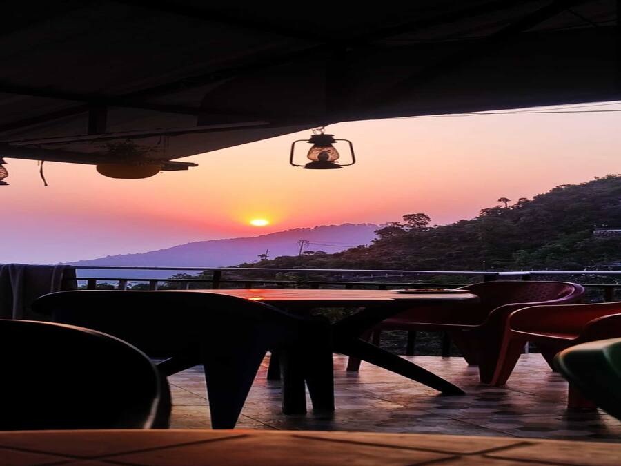 Tienda Deluxe | 1 dormitorio, escritorio, wifi gratis y ropa de cama