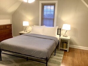 2 dormitoris, planxa i posts de planxar, un bressol de viatge i wifi 