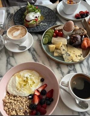 Free daily buffet breakfast