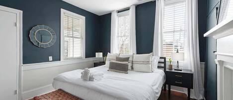 5 Schlafzimmer, Bügeleisen/Bügelbrett, Reisekinderbett, WLAN