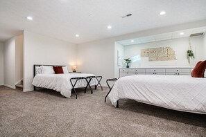 4 bedrooms, desk, iron/ironing board, travel crib