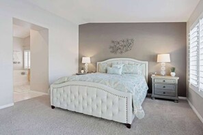 3 bedrooms, desk, iron/ironing board, travel cot