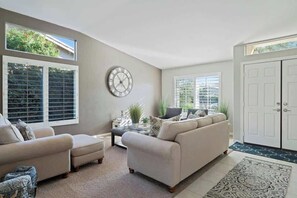 TV, fireplace, offices