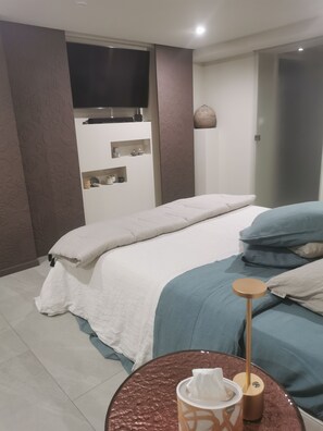 1 soverom, strykejern/-brett, wi-fi (inkludert) og sengetøy