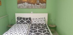 2 bedrooms, iron/ironing board, WiFi, bed sheets - Close to Beach (Mogán)
