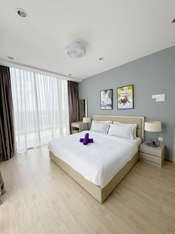 2 chambres, fer et planche à repasser, Wi-Fi, draps fournis