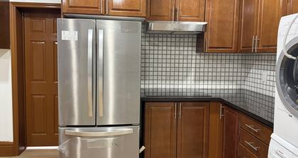 Close to Downtown/University of Guelph Residence Personal Room 2