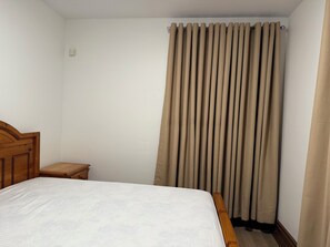 4 bedrooms, WiFi, bed sheets